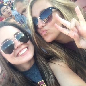 Meet your Posher, Maddie